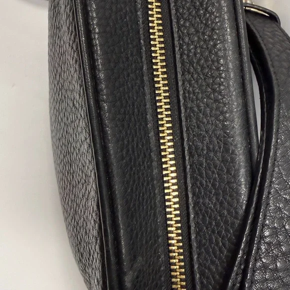 Gucci Black Leather Crossbody Bag with Tassel - Picture 6 of 12